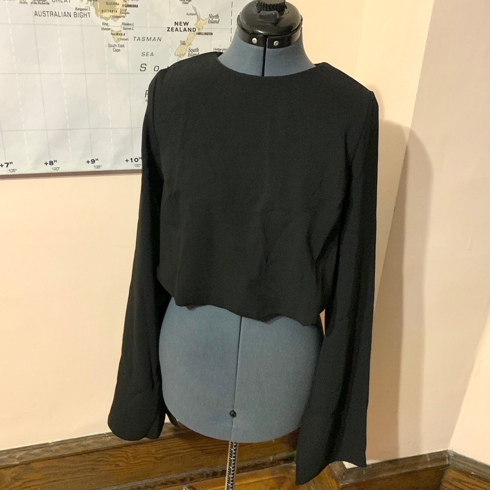 Woven Black Bell-sleeved Top